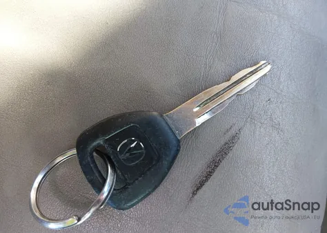 2004 Acura Rl 3.5 from USA, damaged, VIN JH4KA96654C002948